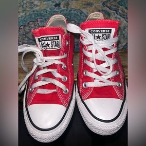 Red Converse size 6 Women’s